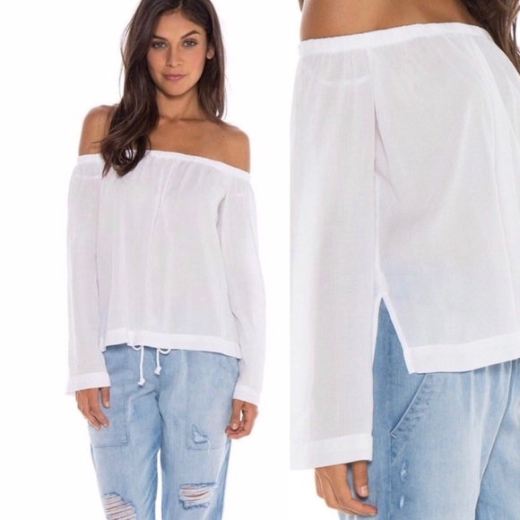 cloth & stone Tops - (Cloth & Stone) white off-shoulder long-sleeve top